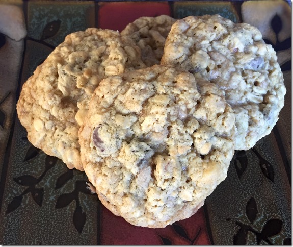 Oatmeal Toffee Macadamia Nut Chocolate Chip Cookies 1