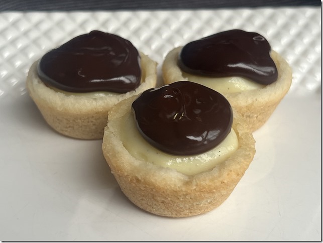 Boston Cream Cookie Cups 2_thumb[3]