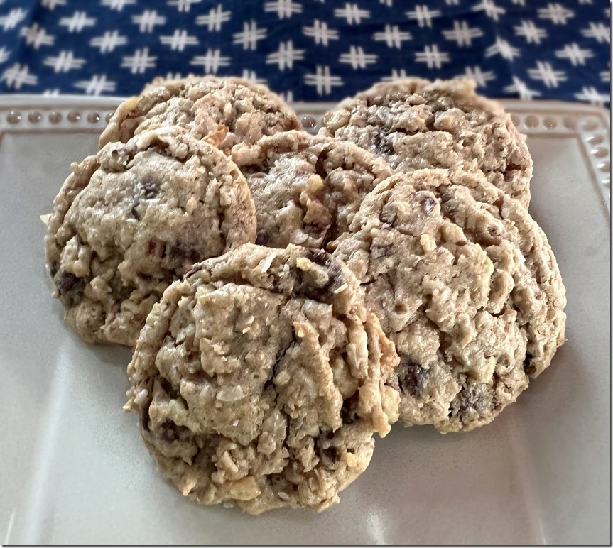Chewy Oatmeal Cowboy Cookies