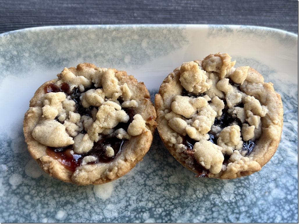 Raspberry Crumble Cookies